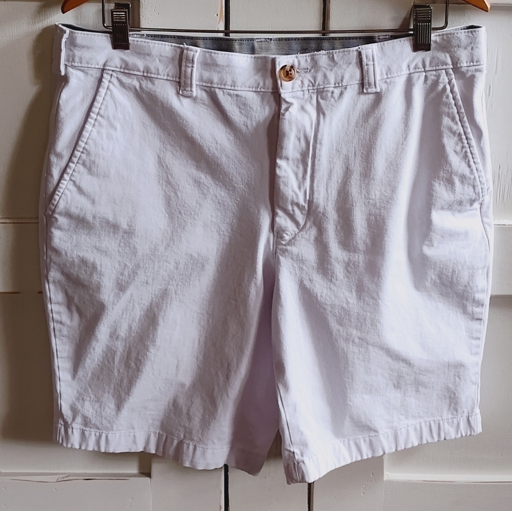 Club Room Men's White Chino Flat Front Shorts | Classic Fit | Size 33W